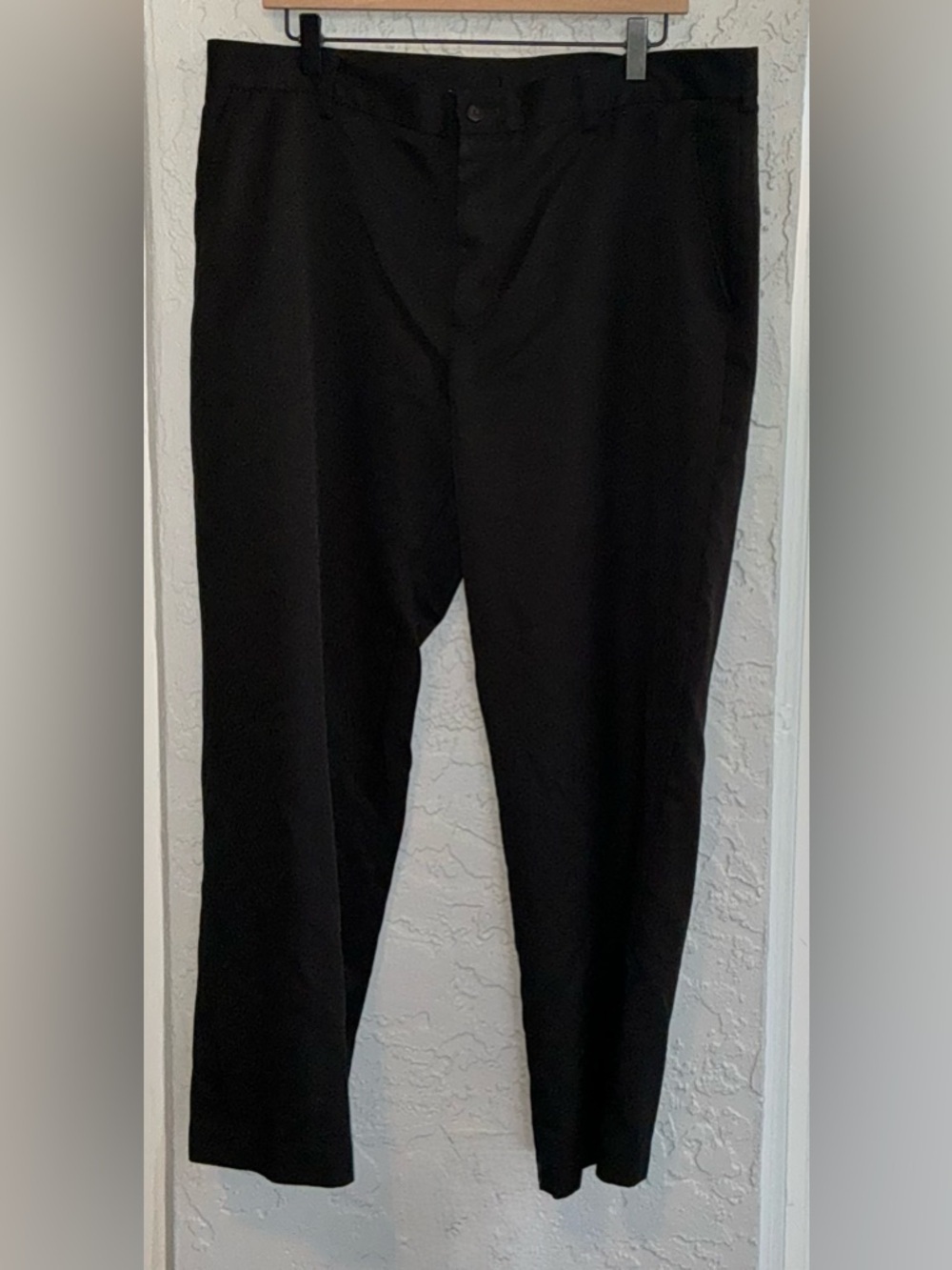 Van Heusen Men's Black Traveler Dress Slacks